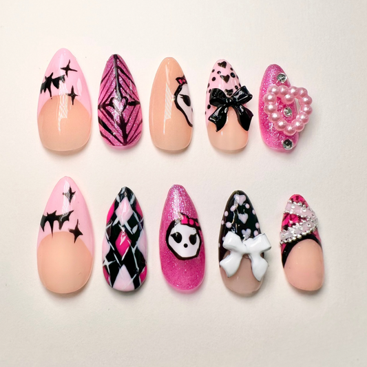 Draculaura Monster High  -Handmade press on nails